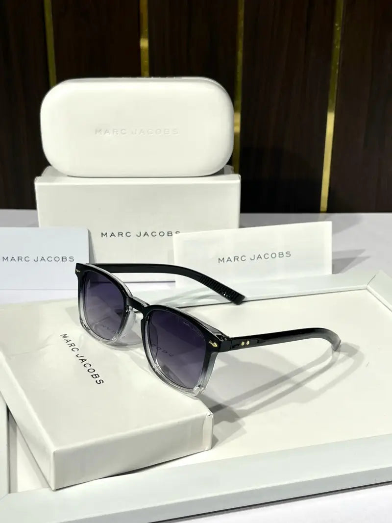 _Marc_jacobs_M65026