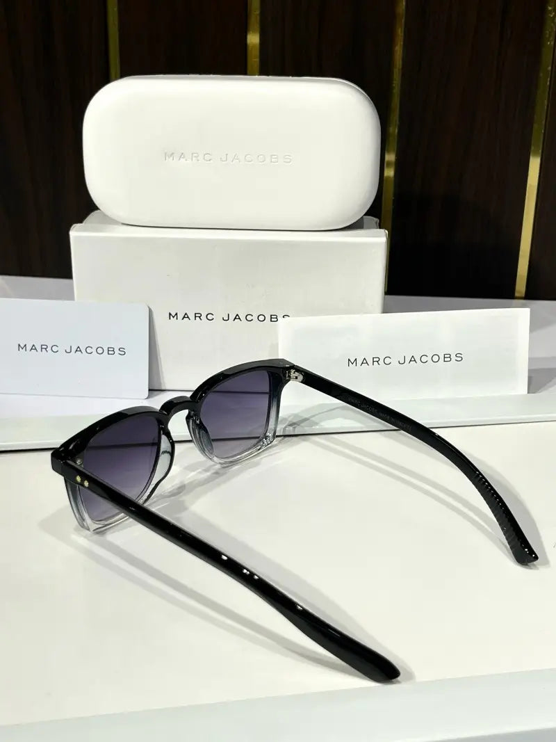 _Marc_jacobs_M65026