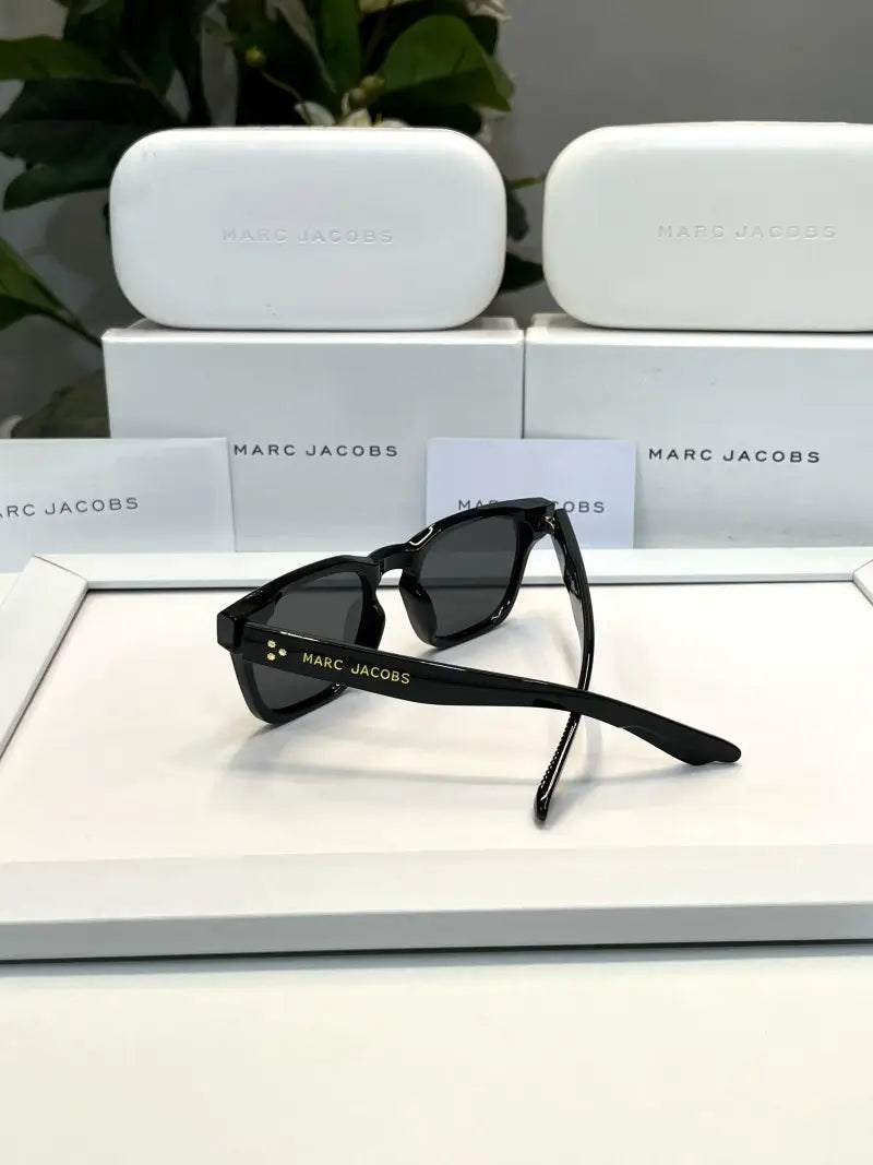 _Marc_jacobs_M1125_black
