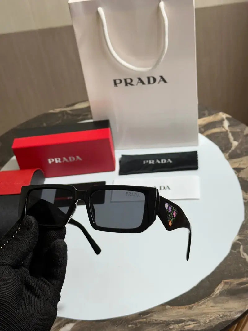 _Prada_milano_9103_black