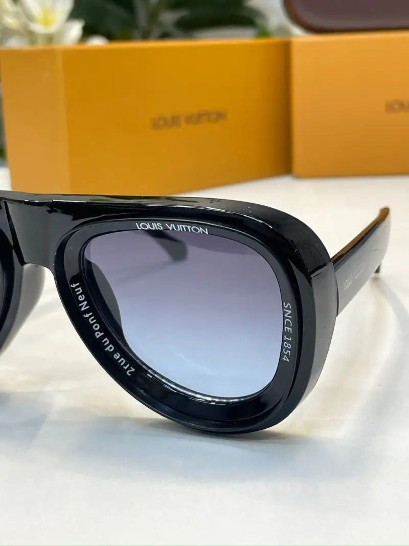 _Louis_vuitton_98206_black_blue
