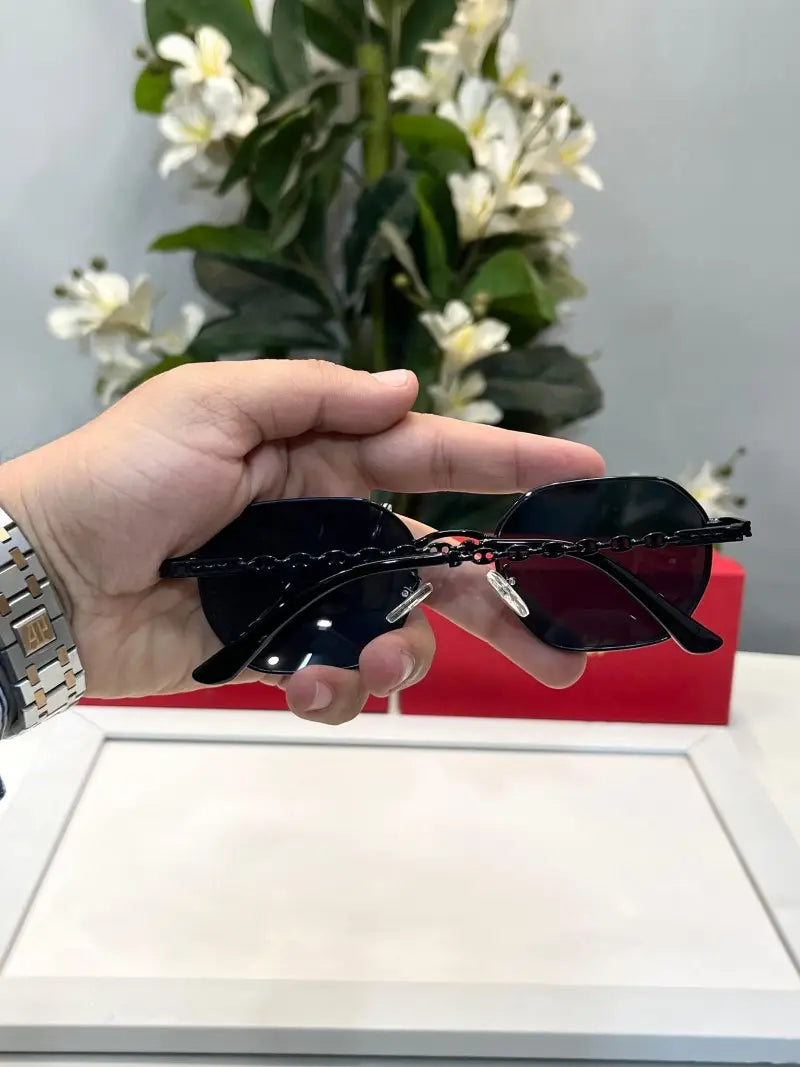 _Cartier_2230_full_black