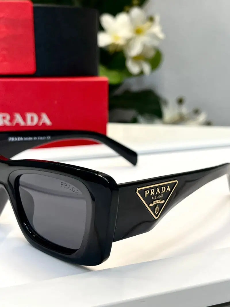 _Prada_milano_22061_black