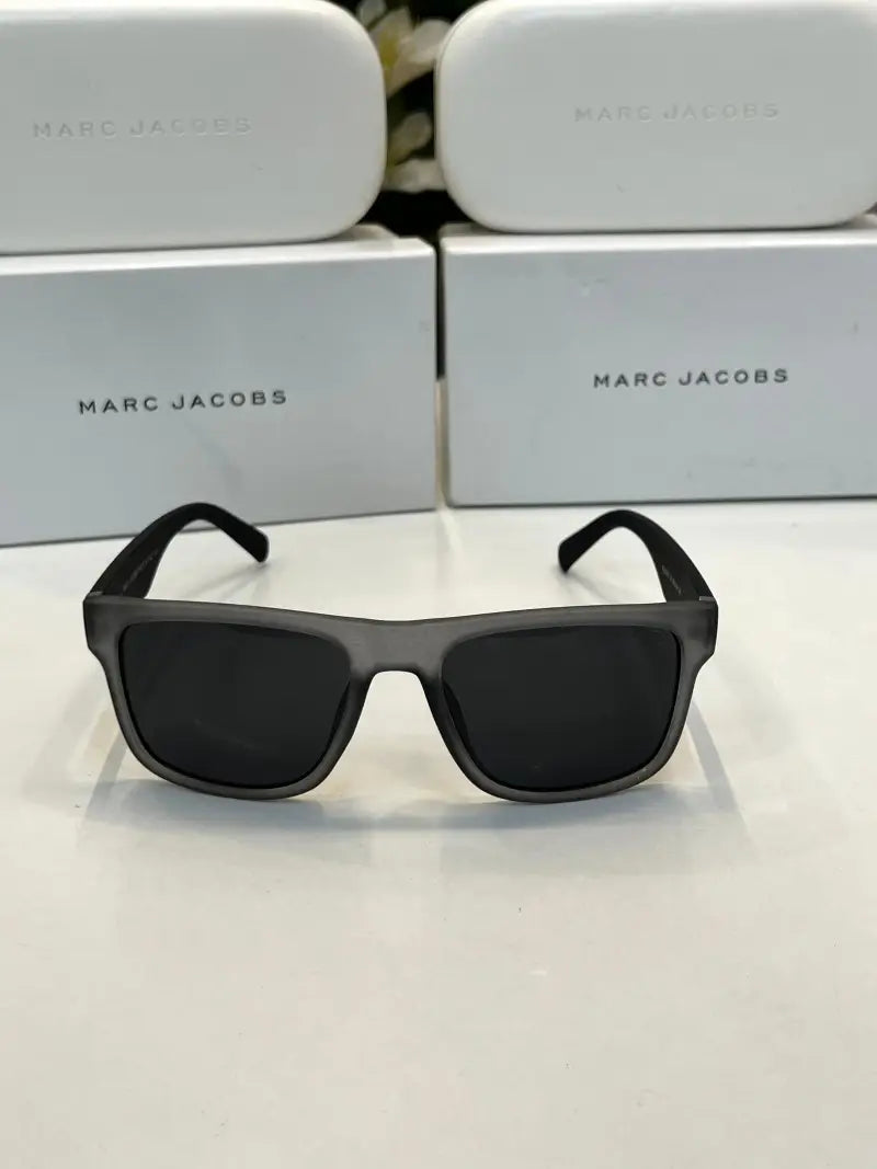 _Marc_jacobs_228_grey_blk