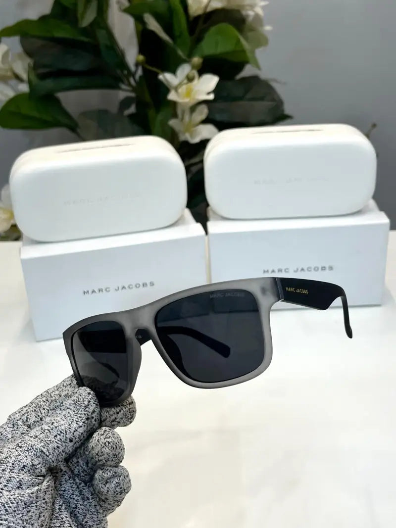 _Marc_jacobs_228_grey_blk