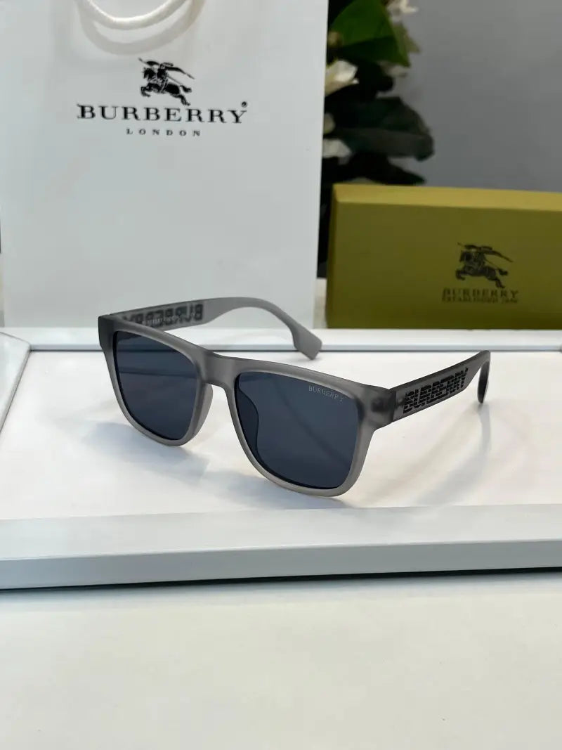 _Burberry_4358_grey
