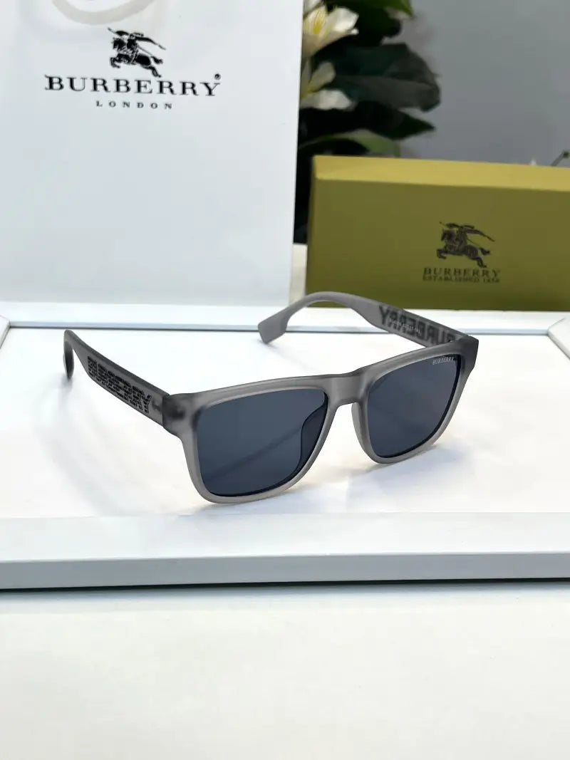 _Burberry_4358_grey
