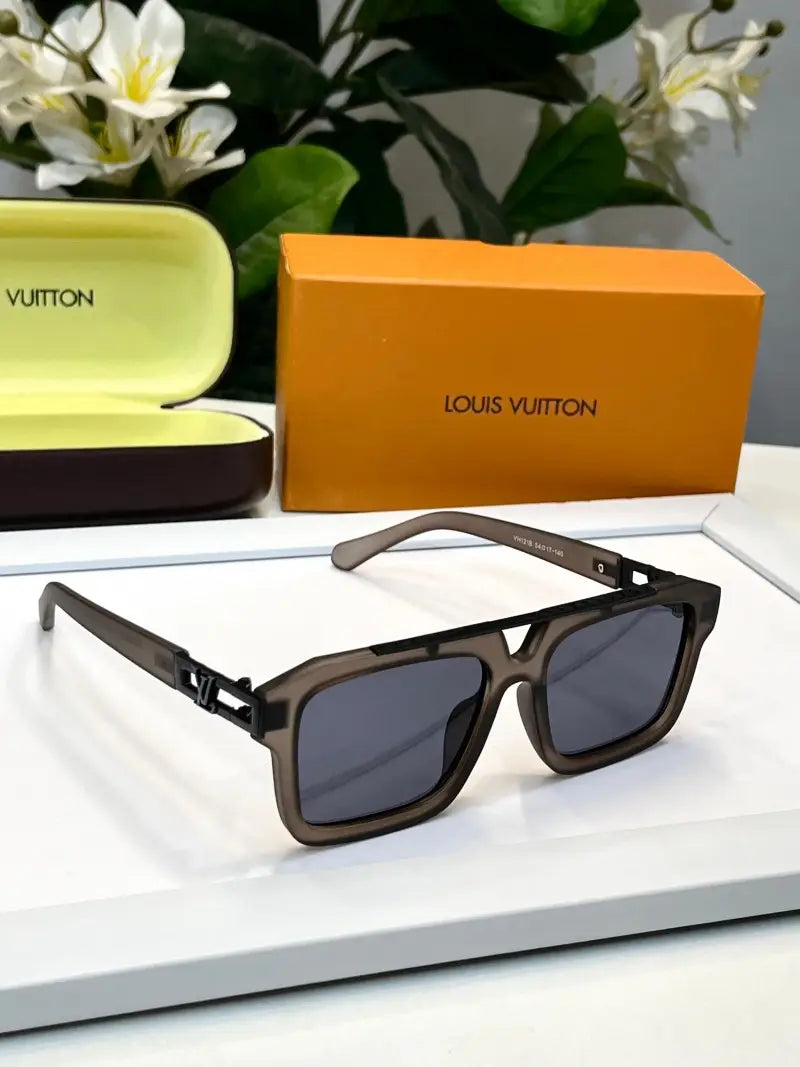 _Louis_vuitton_YH121_grey