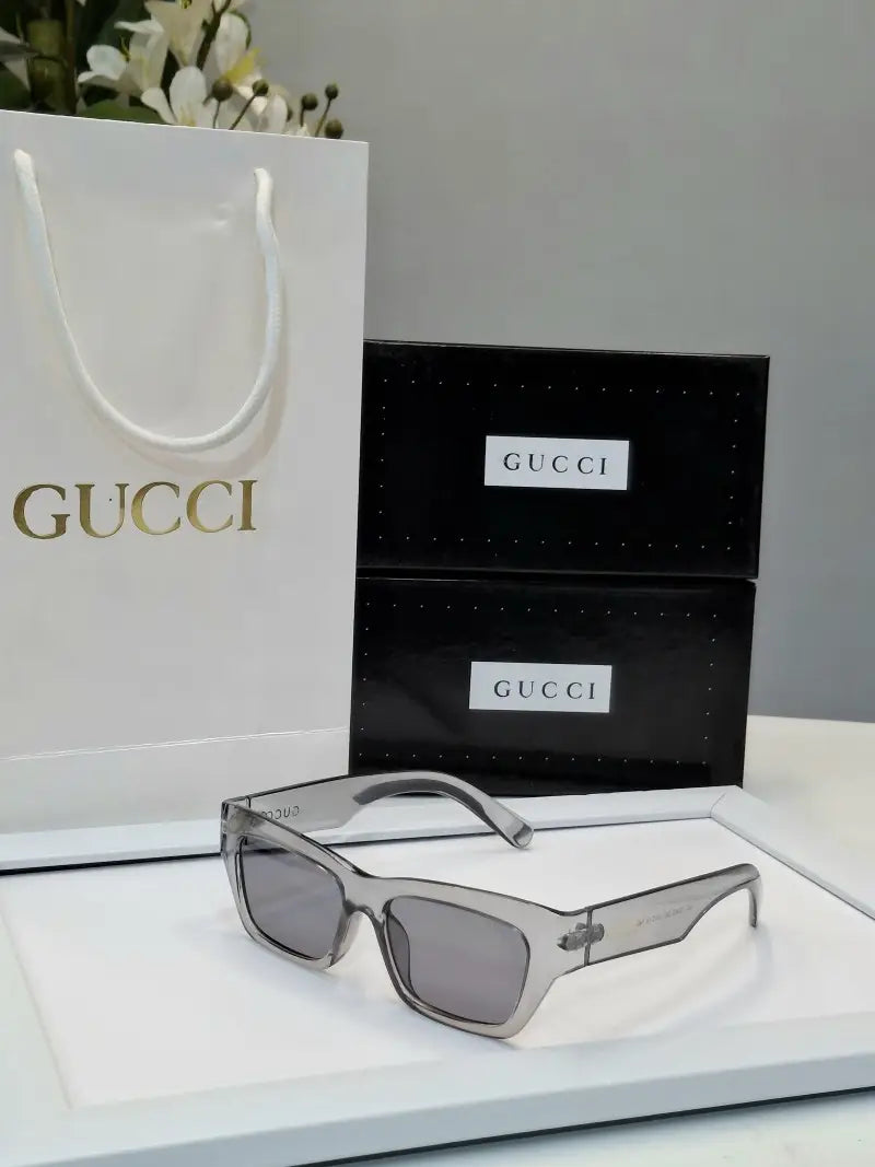 _Gucci_1296_transparent_grey