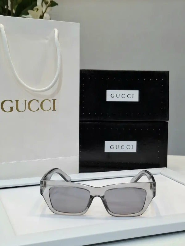 _Gucci_1296_transparent_grey