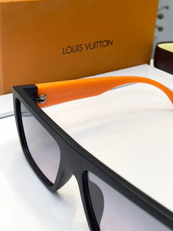 _Louis_Vuitton_1342_orange_black