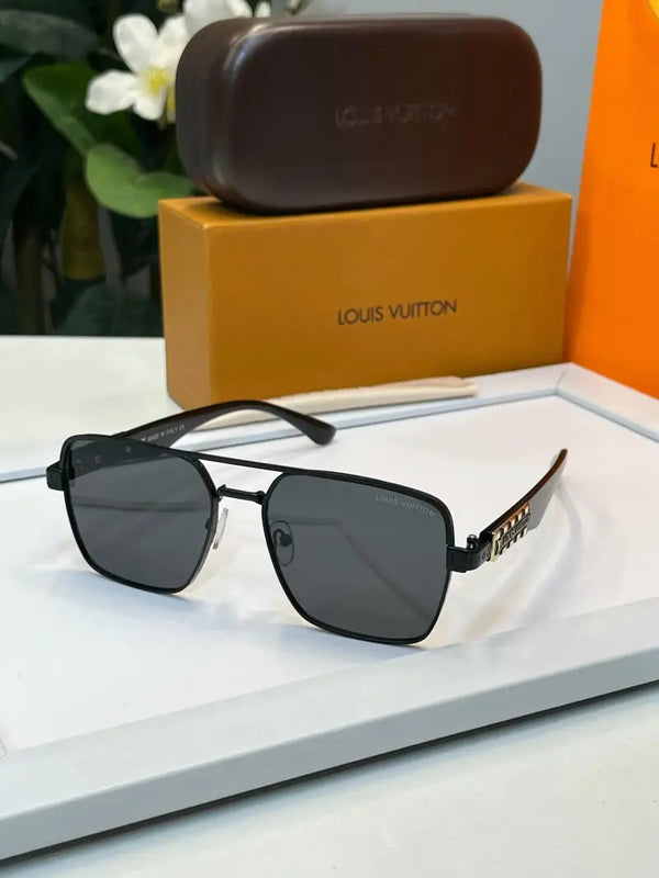 _Louis_Vuitton_5124_black