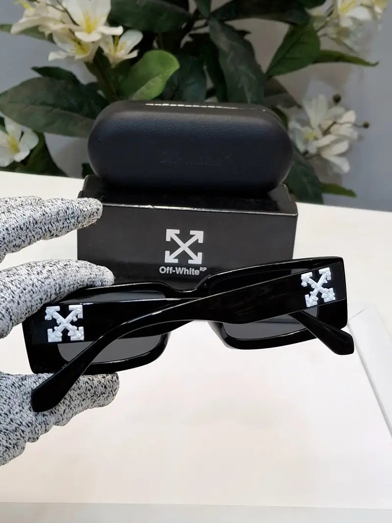 _Off_white_88993_blk