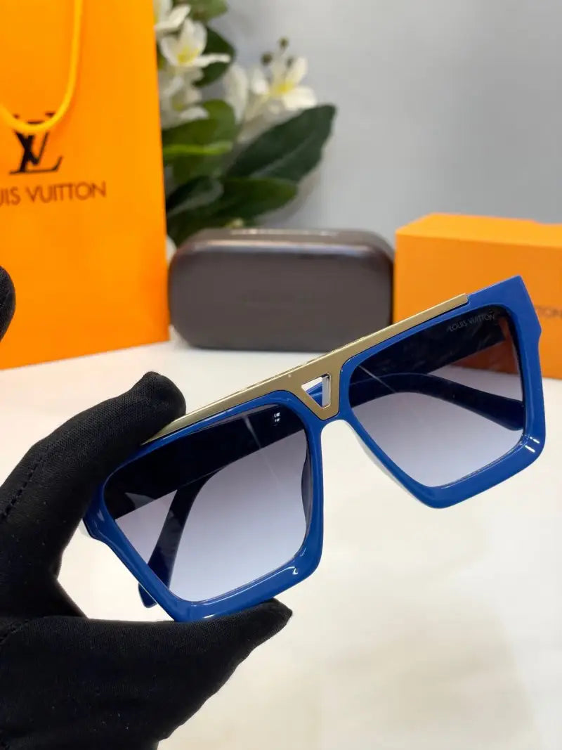 _Louis_vuitton_blue