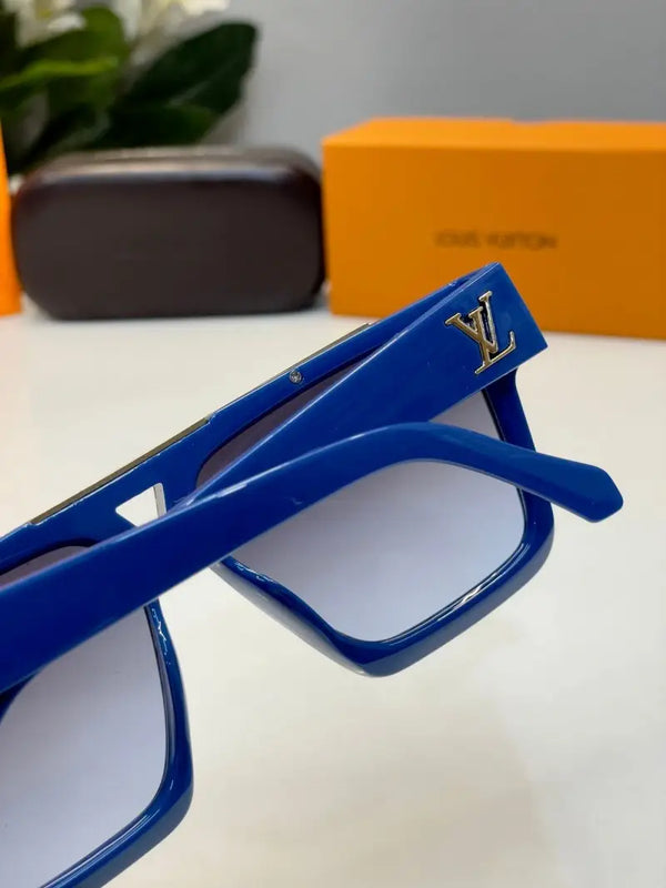 _Louis_vuitton_blue