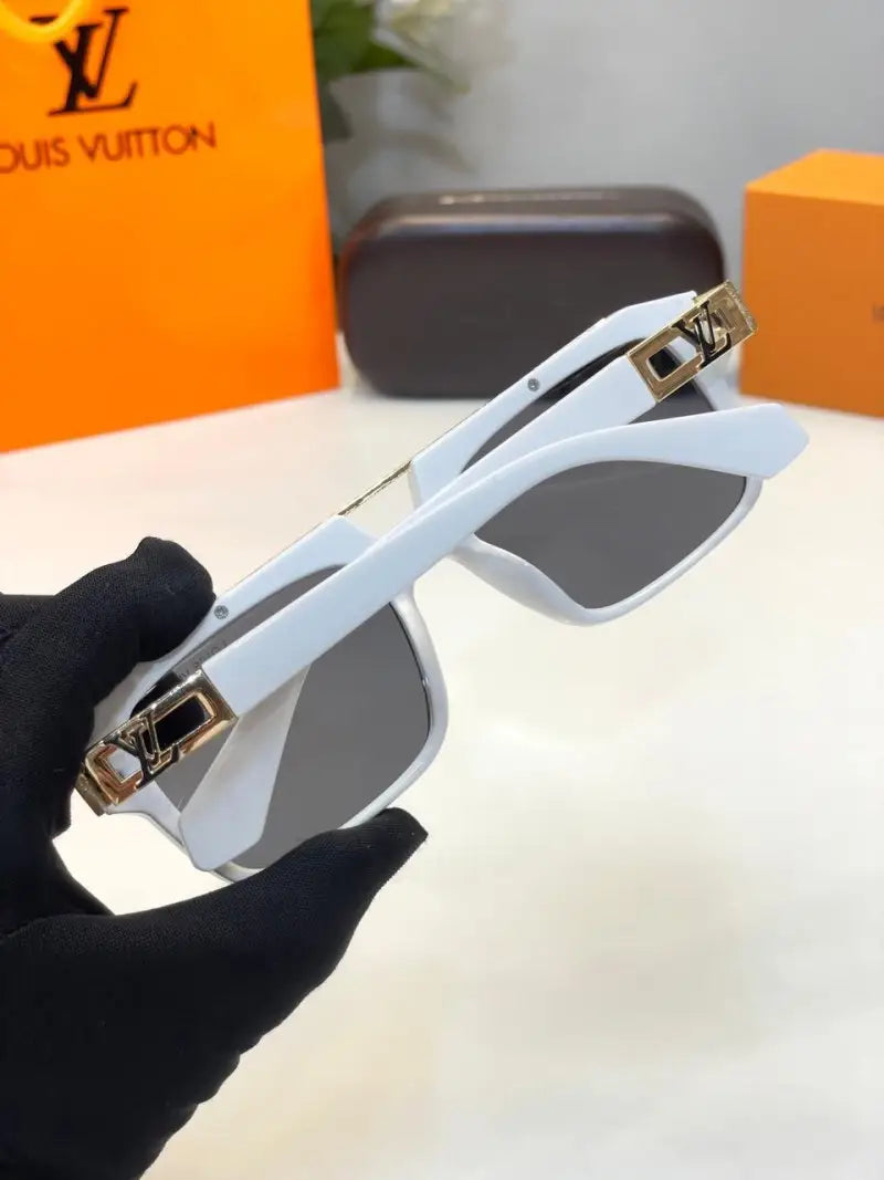 _Louis_vuitton_506_white_gold
