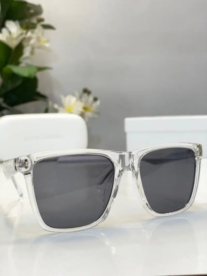 Marc jacobs transparent black 113