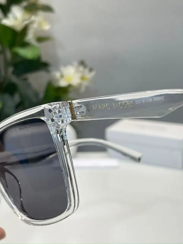Marc jacobs transparent black 113