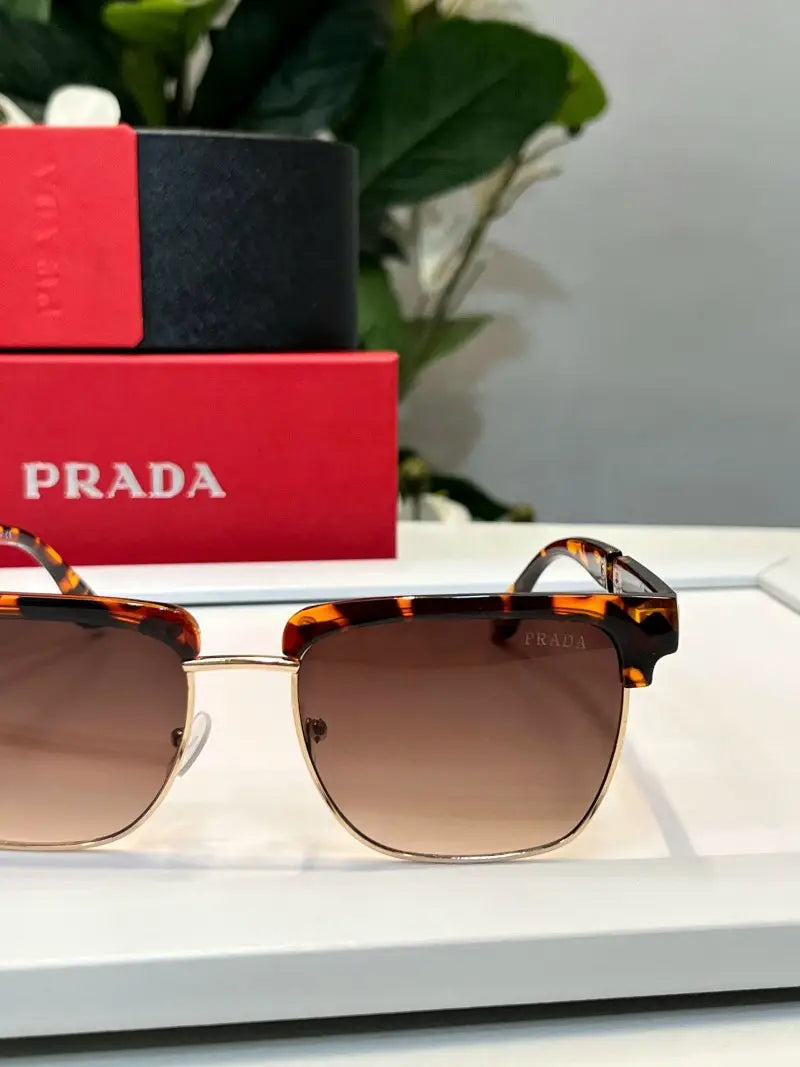 _Prada_5416