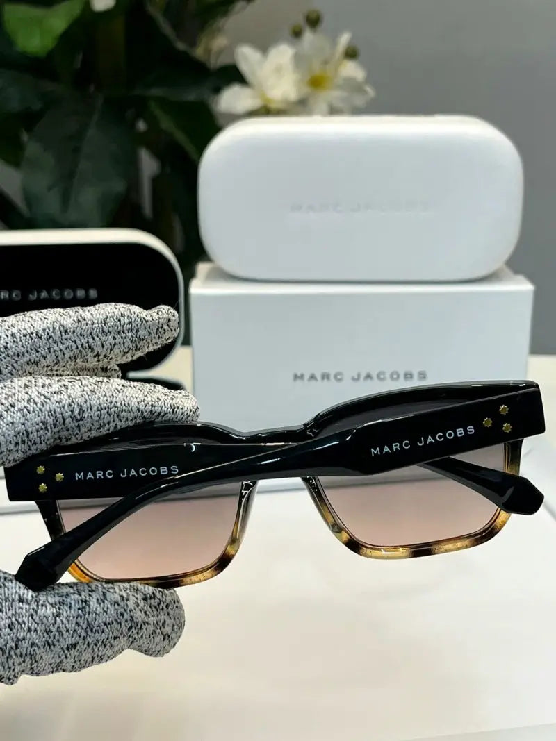 _Marc jacobs_M11-19 tiger black