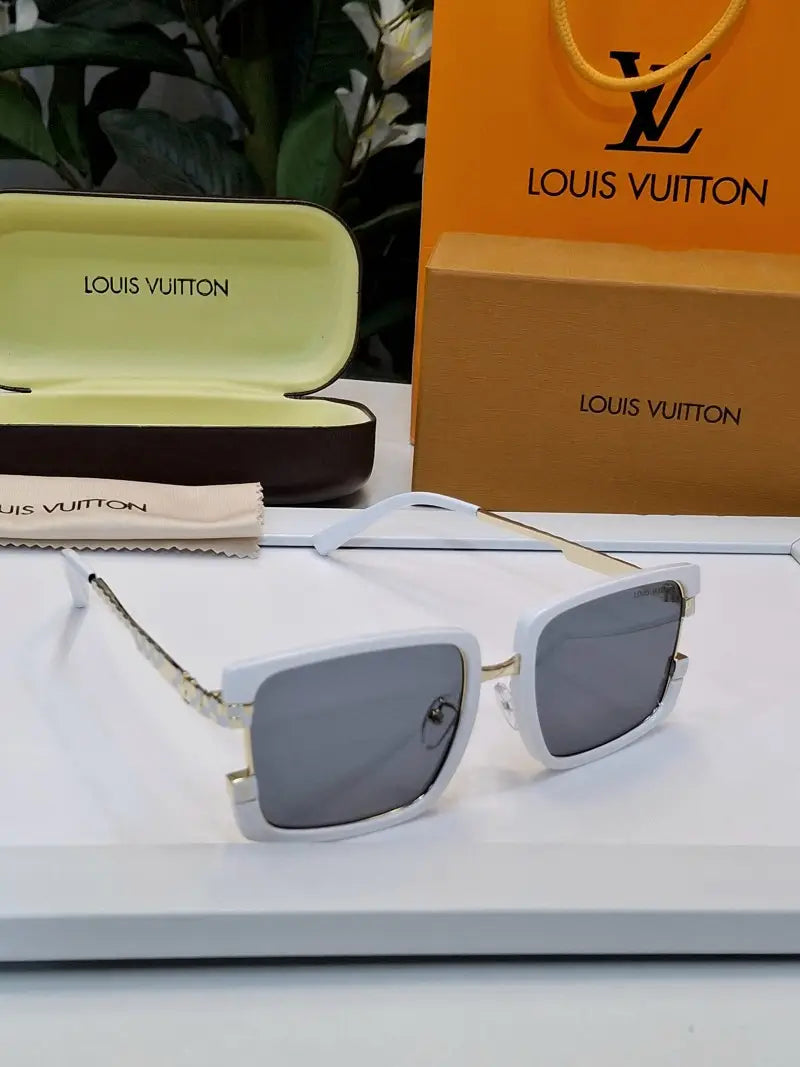 Louis_vuitton_white_505