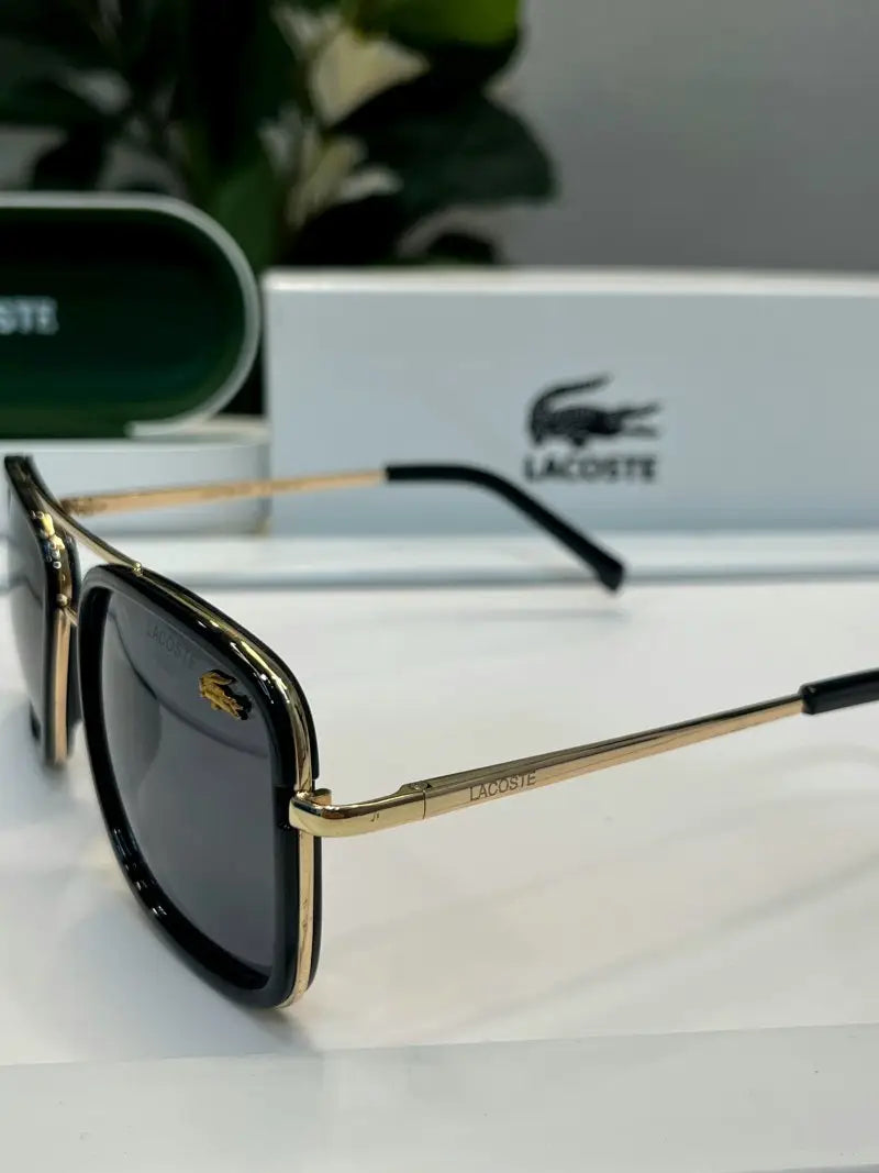 _Lacoste_143_gold_black Secondary image