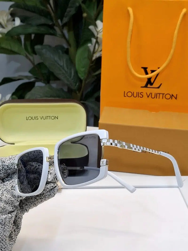 Louis_vuitton_white_505
