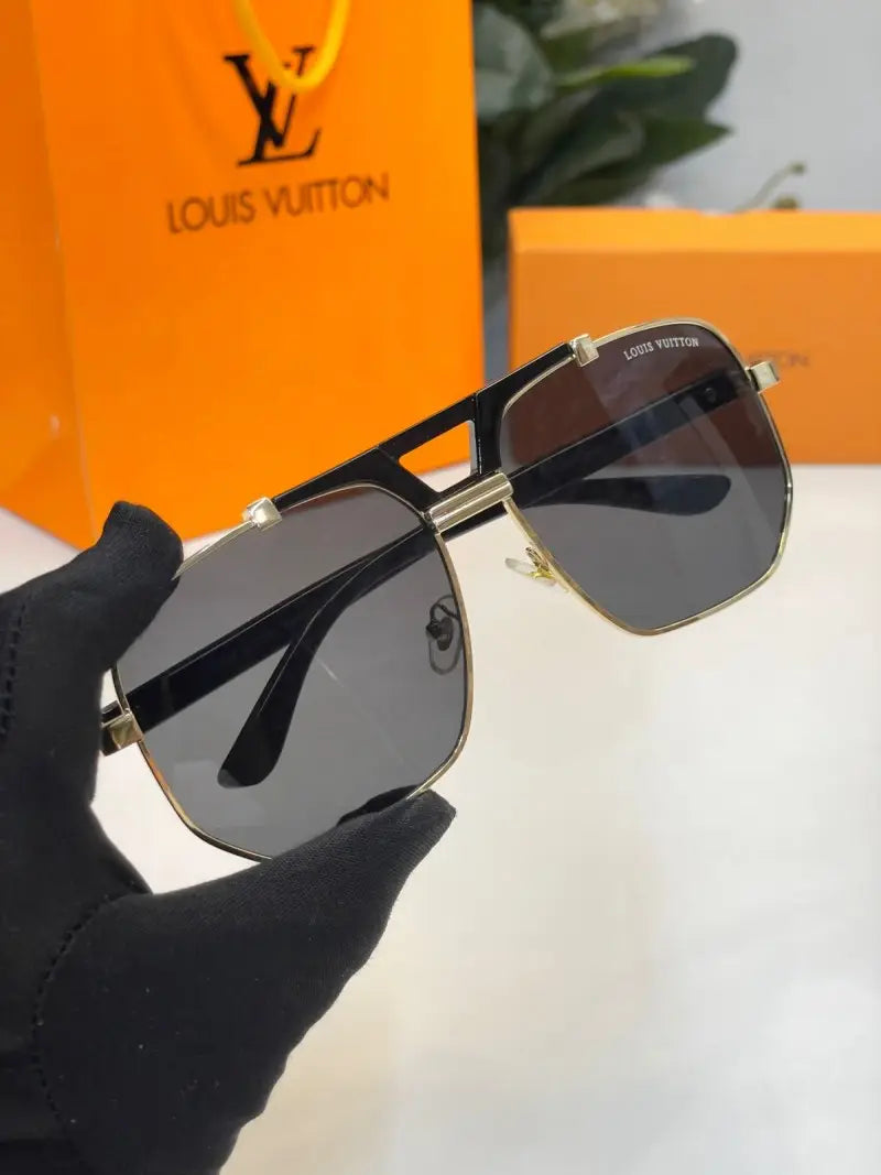 _Louis_vuitton_6010_black