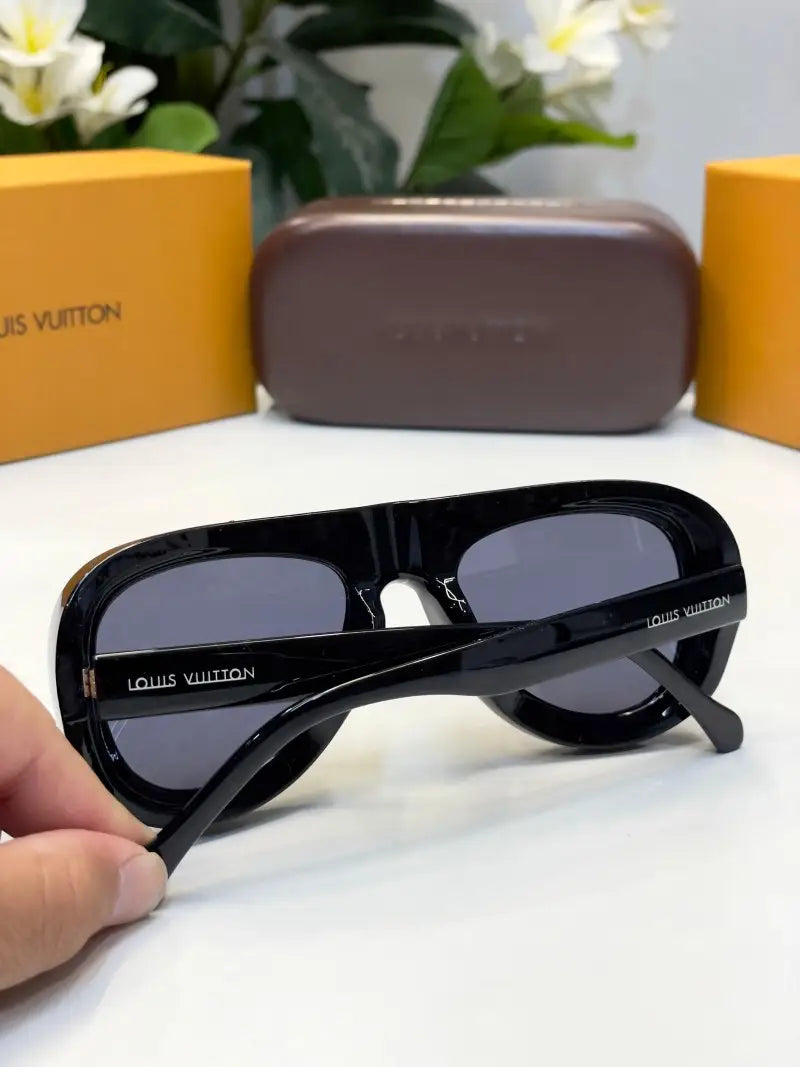 Louis_vuitton_98206_black_silver
