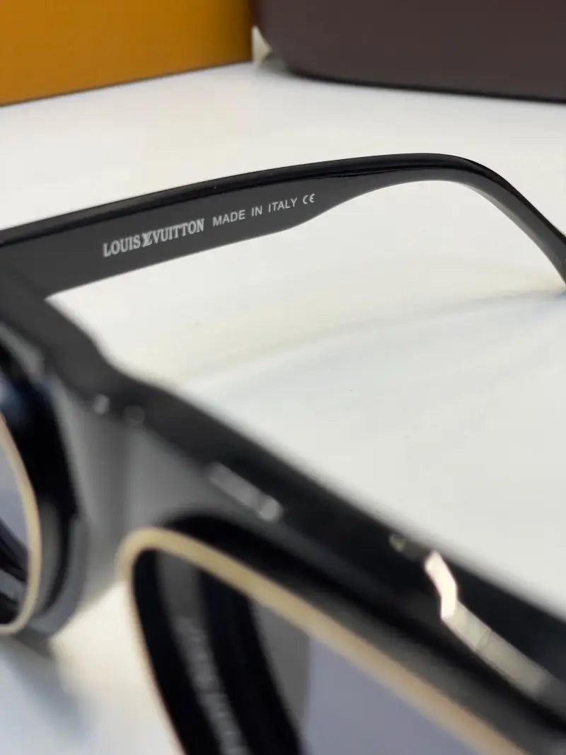 Louis_vuitton_98206_black_silver