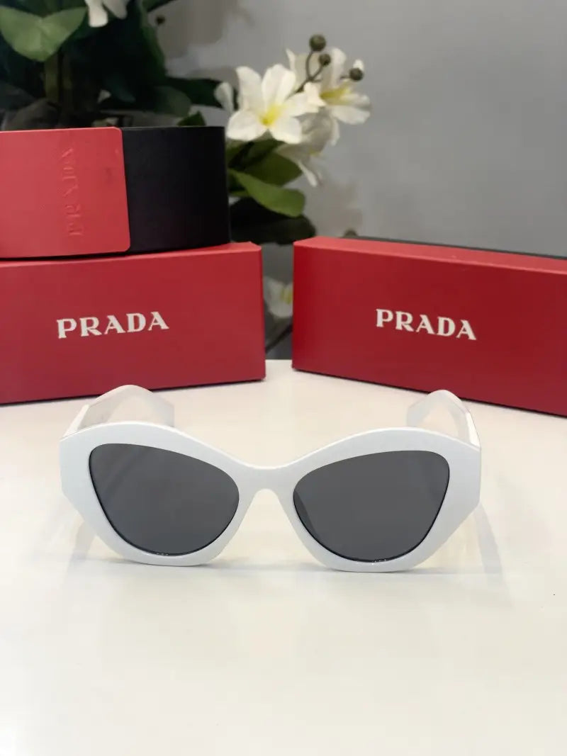 _Prada_cat_eye