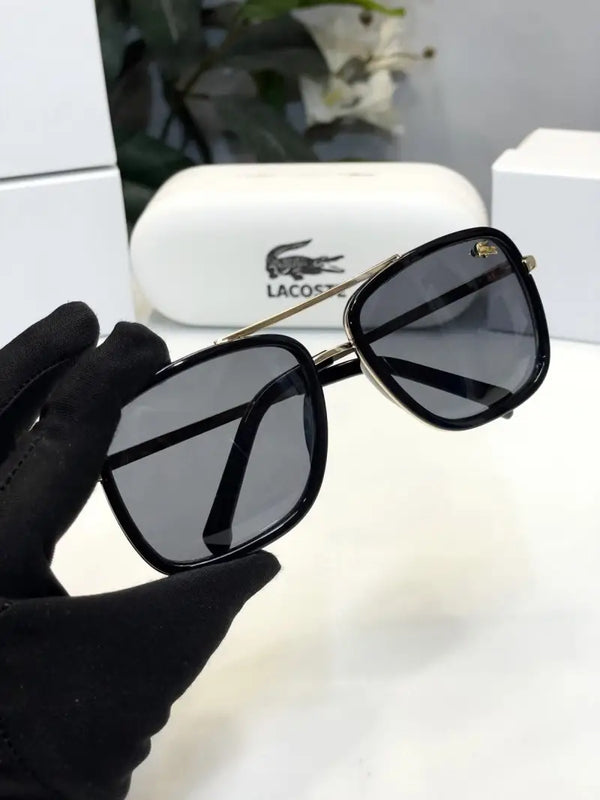 _Lacoste_143_gold_black