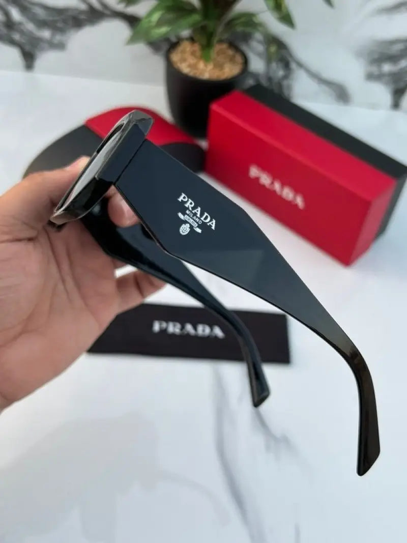 _Prada_8679_black