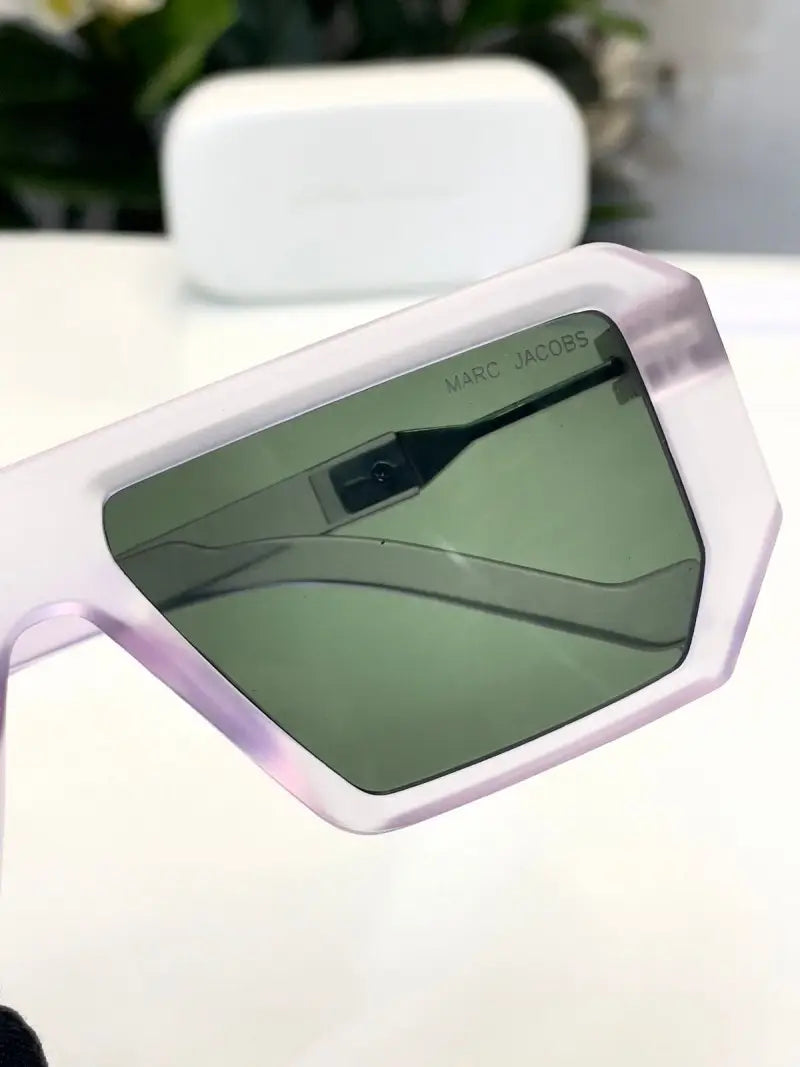 Marc_jacobs_transparent_green_pink_112