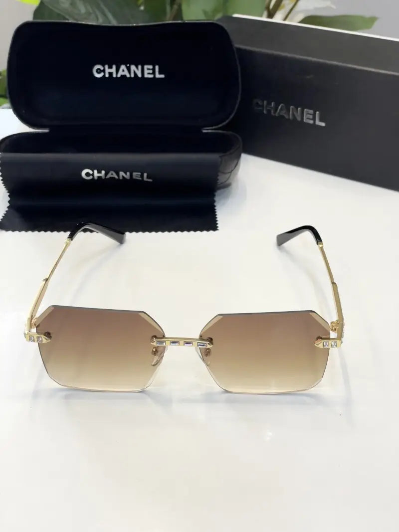 _Chanel_brown_for_women