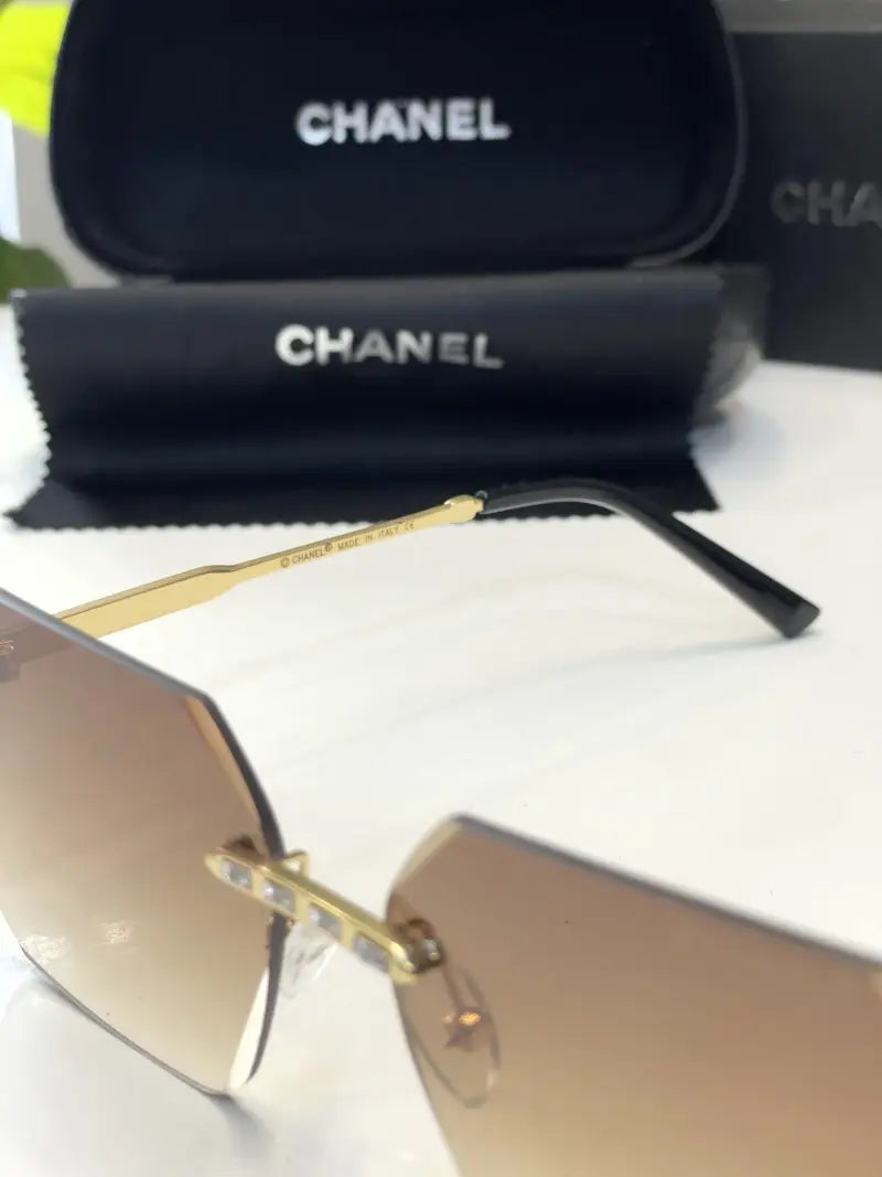 _Chanel_brown_for_women