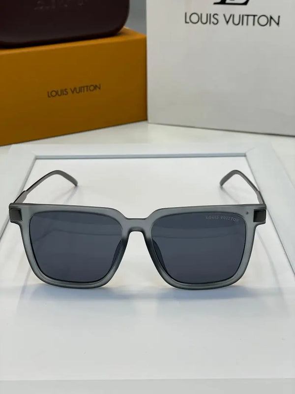 _Louis_vuitton_58779_grey