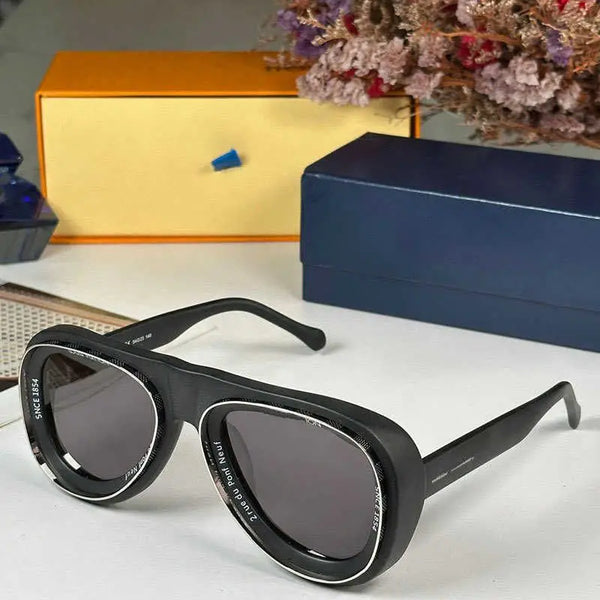 _Louis_vuitton_98206_black_matt_