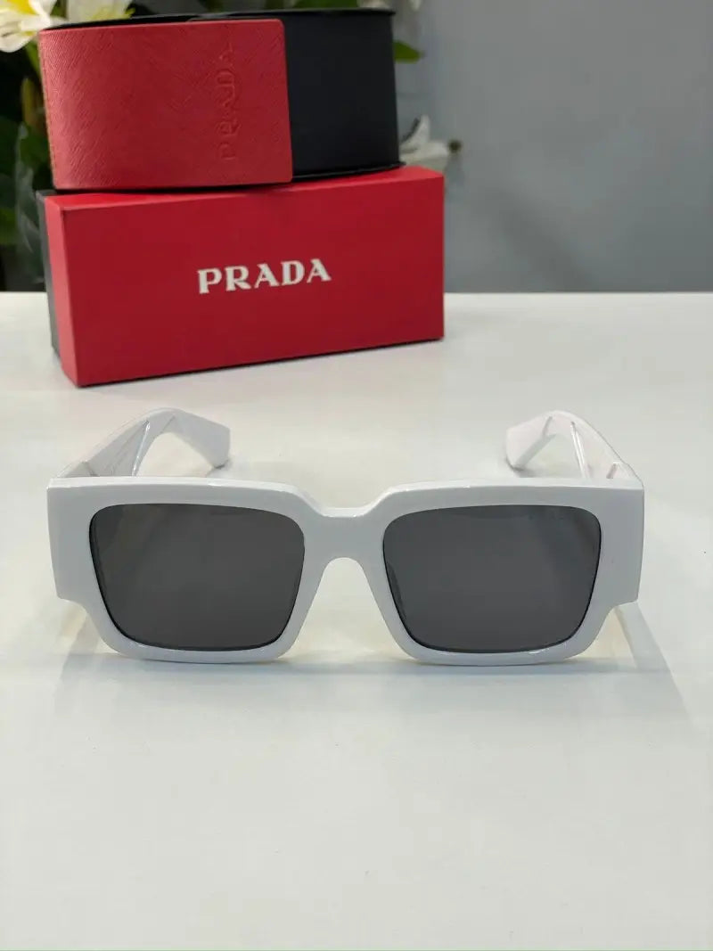 _Prada_milano_broad_white