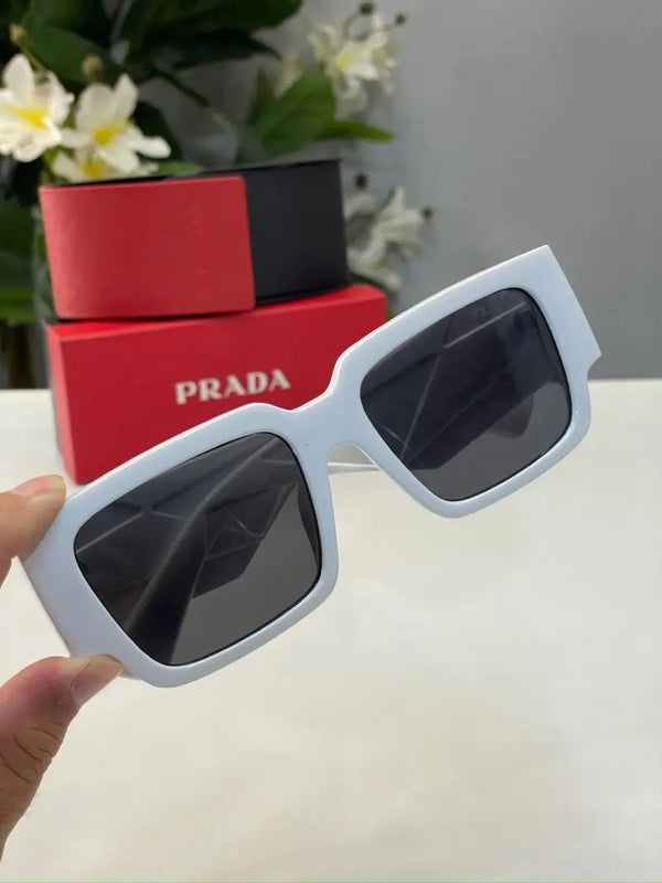 _Prada_milano_broad_white