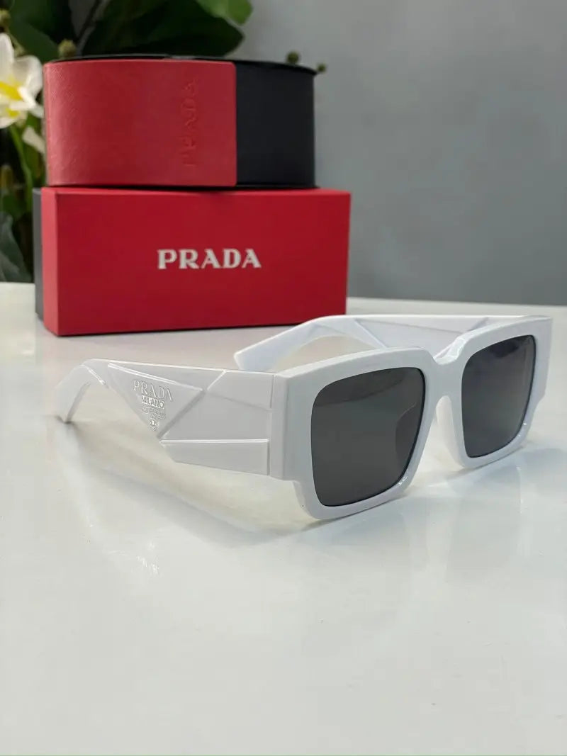 _Prada_milano_broad_white