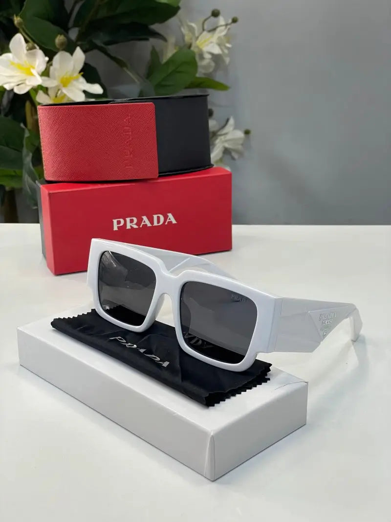_Prada_milano_broad_white