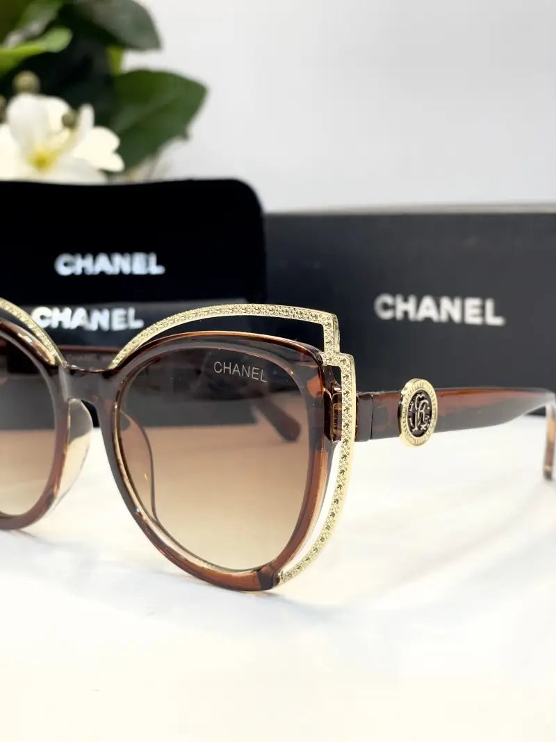 _Chanel_brown_for_women