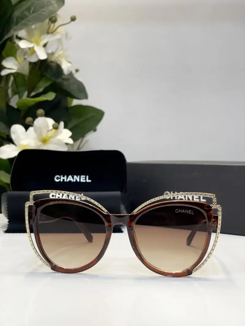 _Chanel_brown_for_women