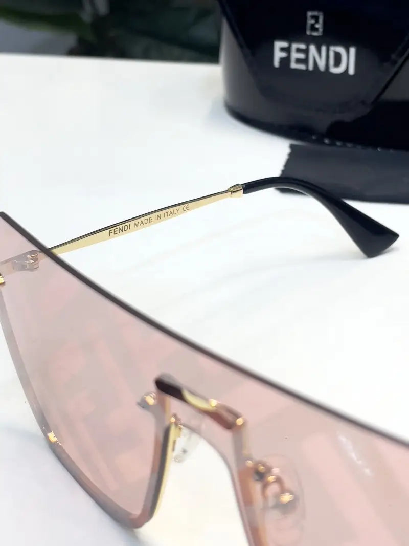 _Fendi_8105