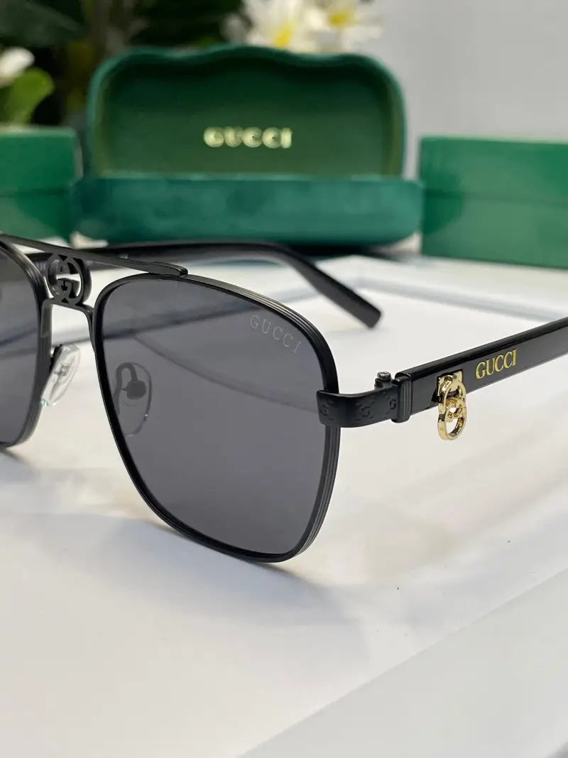 _Gucci_5117_black_gold