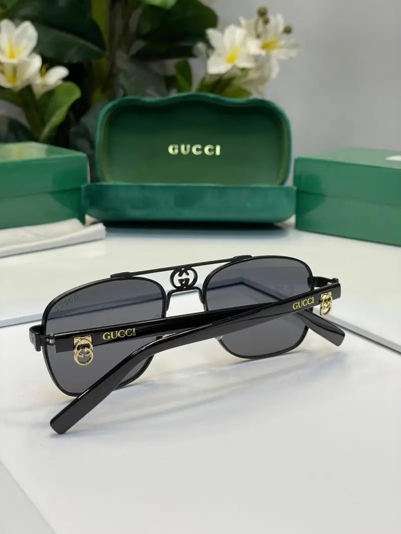_Gucci_5117_black_gold