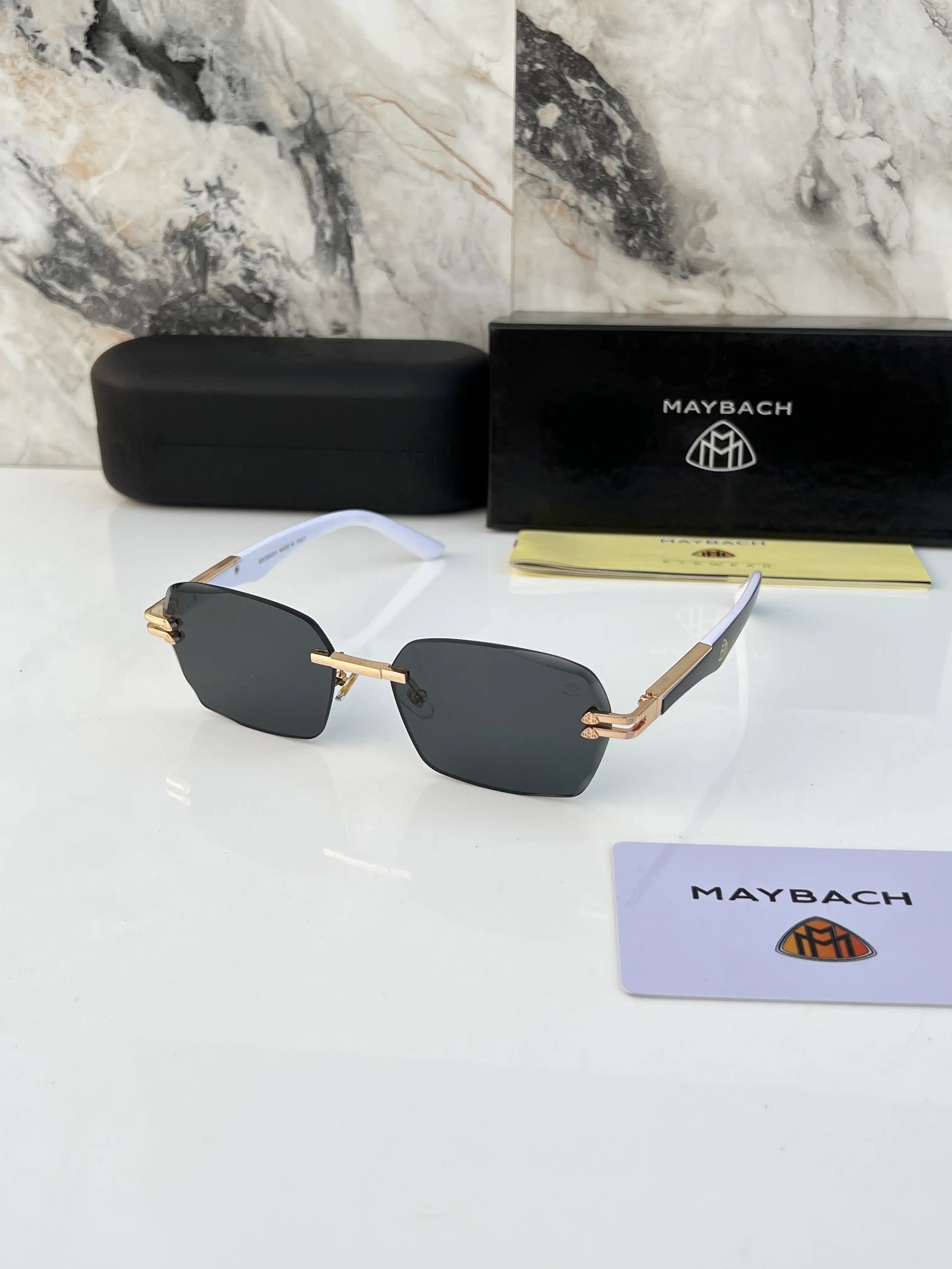 Maybach_2571_gold_black