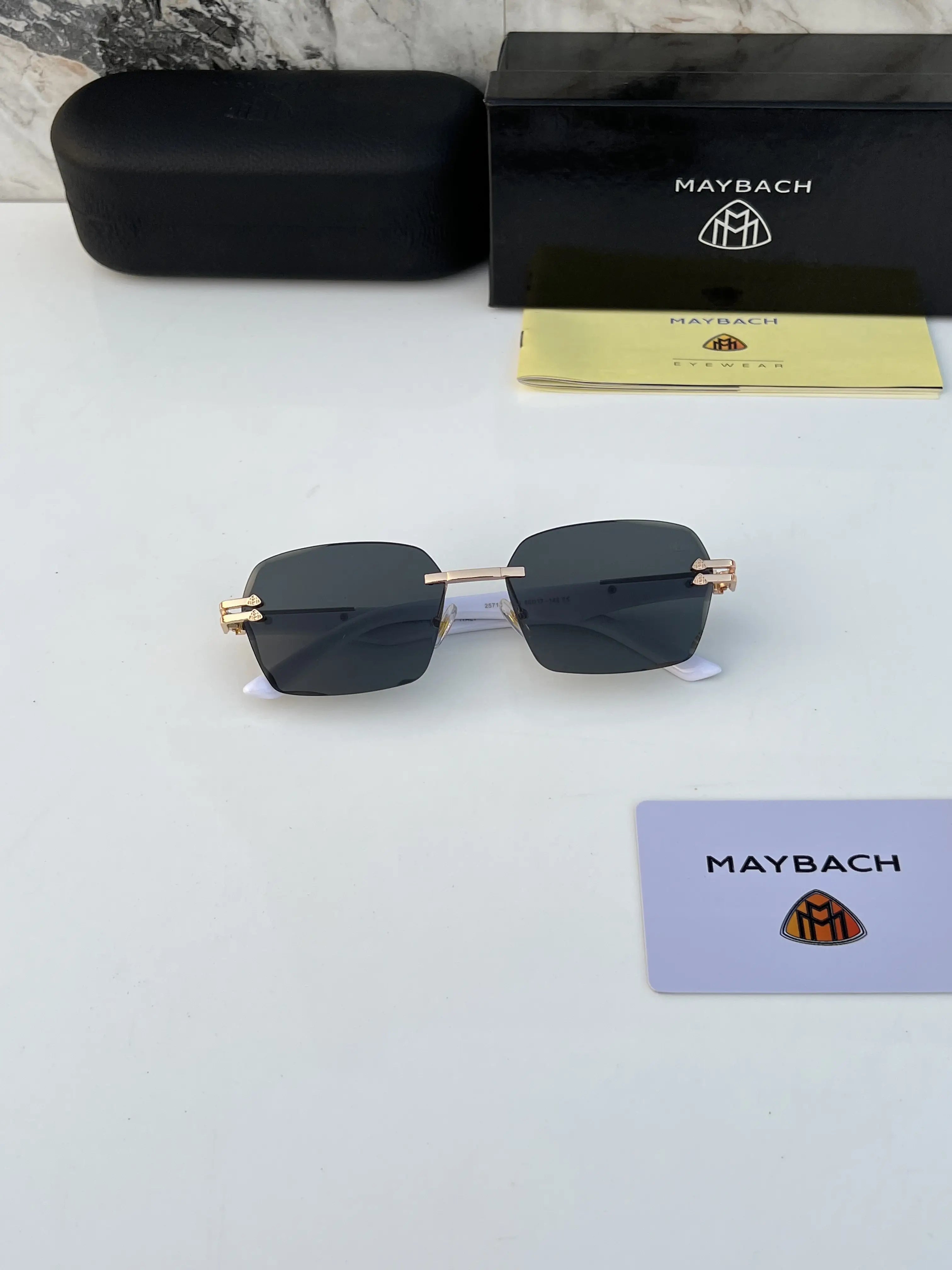 Maybach_2571_gold_black