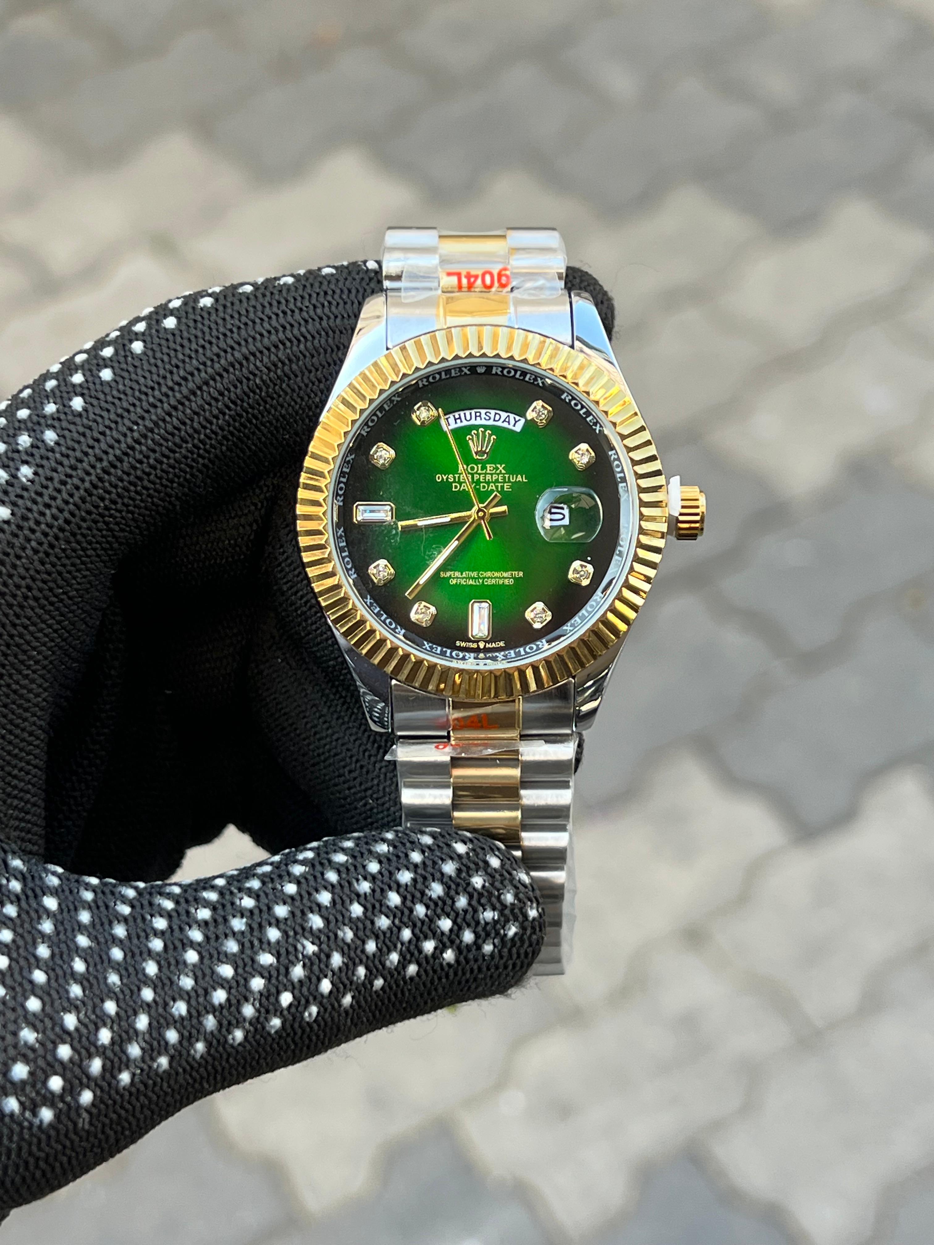 Role_·_x Two Tone Diamond Green